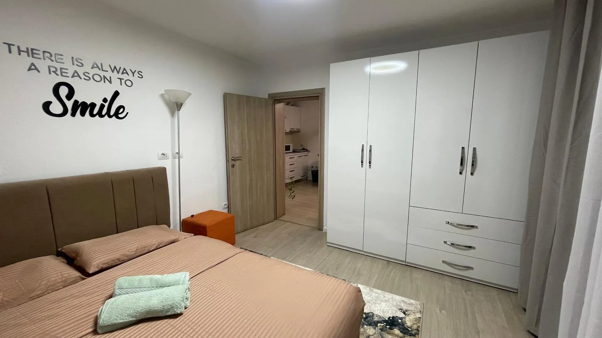 Tirana Boulevard Access Apartment